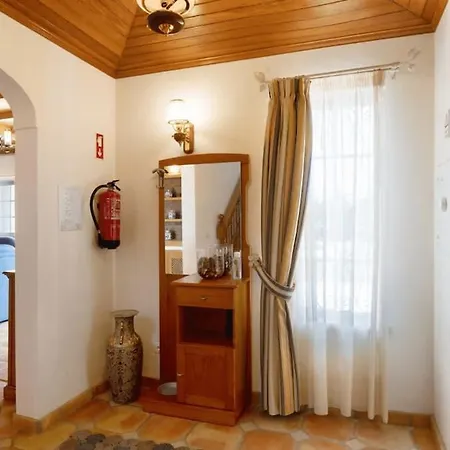 Casa Dos Avos By Gabi Miguel Villa