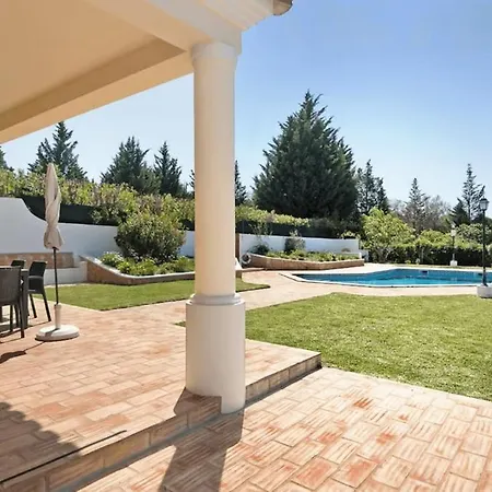Casa Dos Avos By Gabi Miguel Guia (Faro)